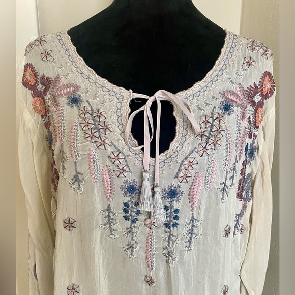 Stunning Johnny Was Silk Embroidered Top - Picture 2 of 8
